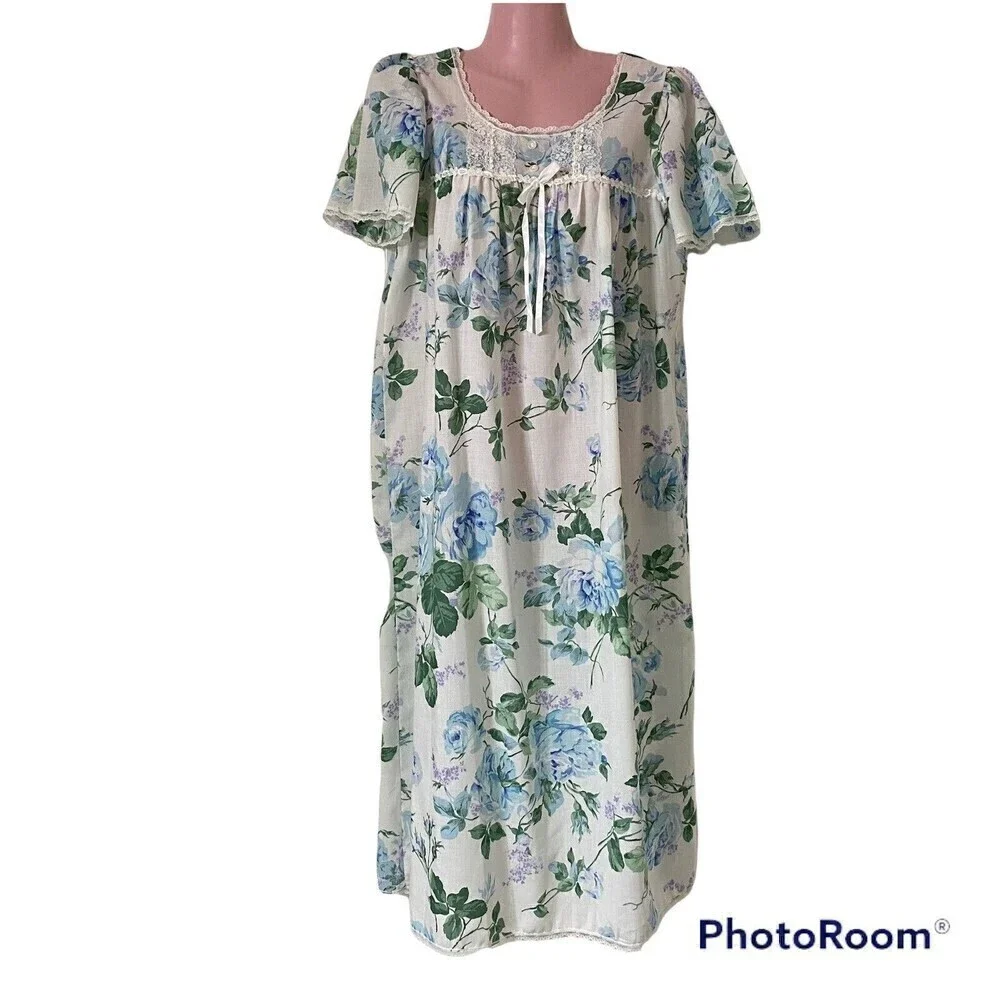Vintage Miss Elaine Women's Nightgown Small Knee Length Blue Roses